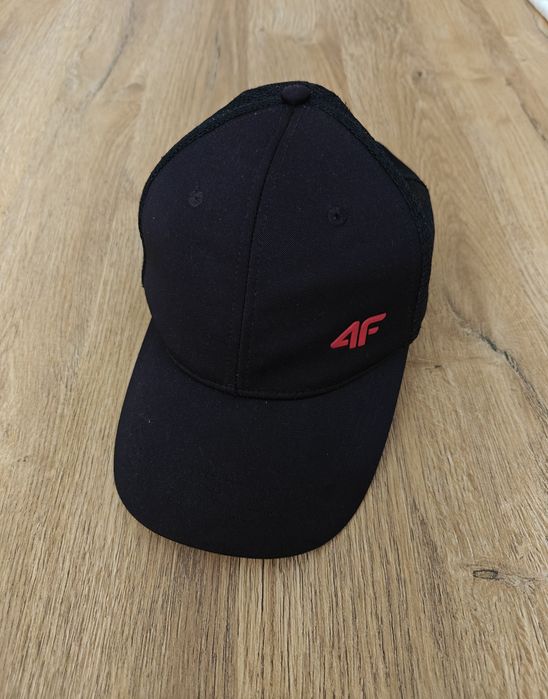 Czapka z daszkiem 4F czarna bejsbolówka damska unisex siateczka męska