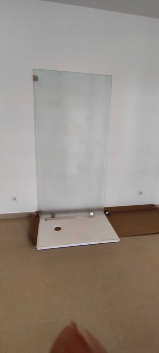 Base de duche com painel de vidro 70x100