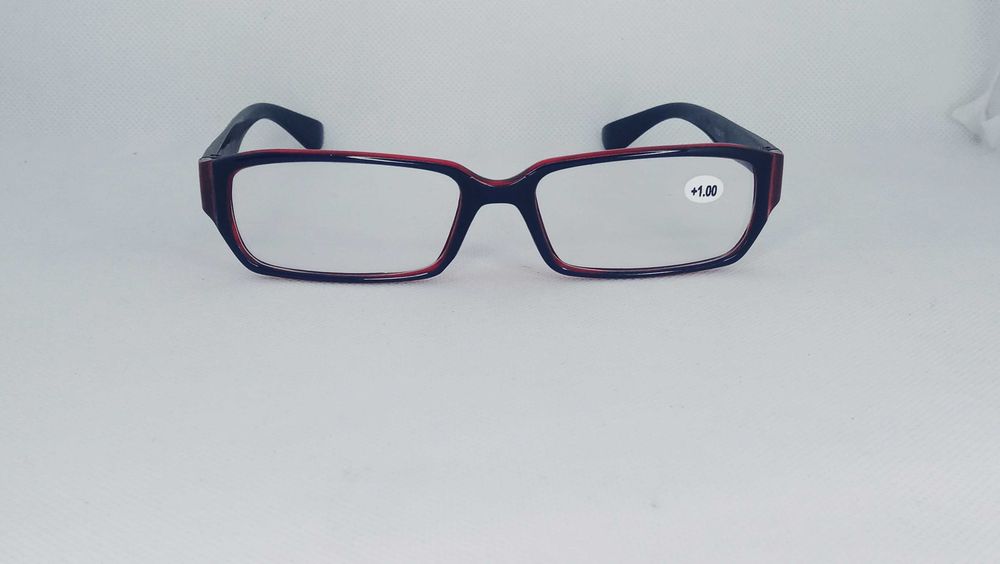 Okulary korekcyjne plus 1 dioptry