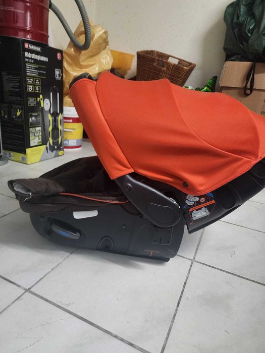 TRIO Carrinho JANE e Ovo/ alcofa Matrix Light