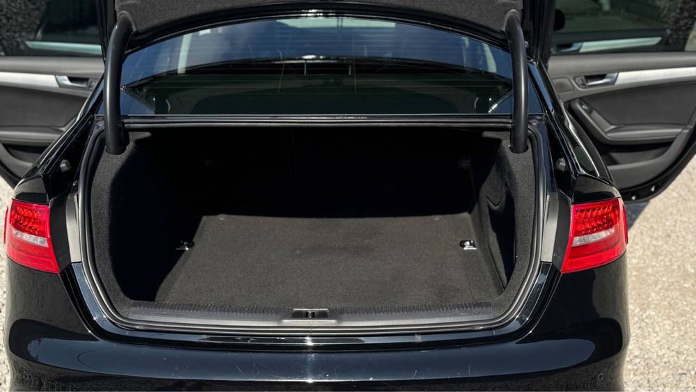Продам Audi A4 2015