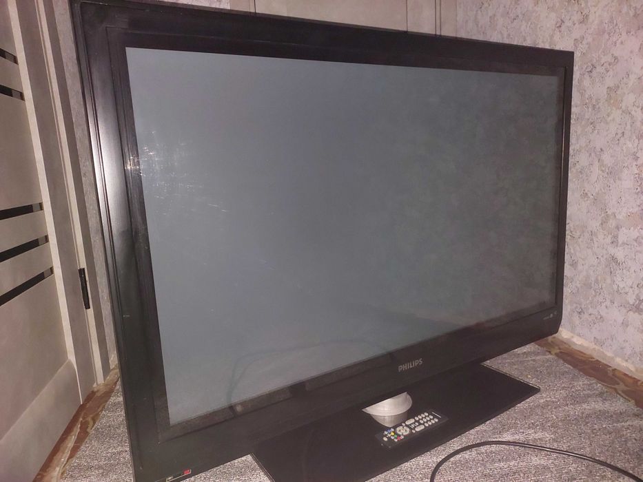 Телевізор Philips 42PFP5332/10