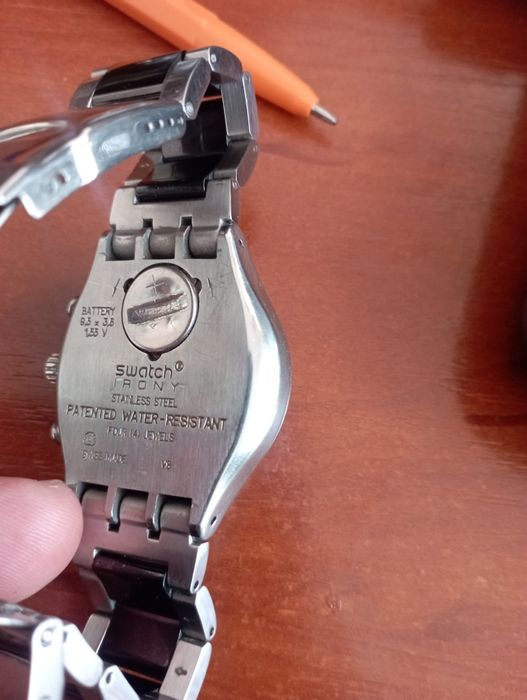 Швейцарський годинник Swatch irony