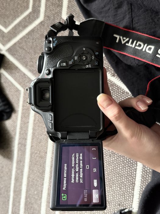 Фотоапарат Canon EOS 600d