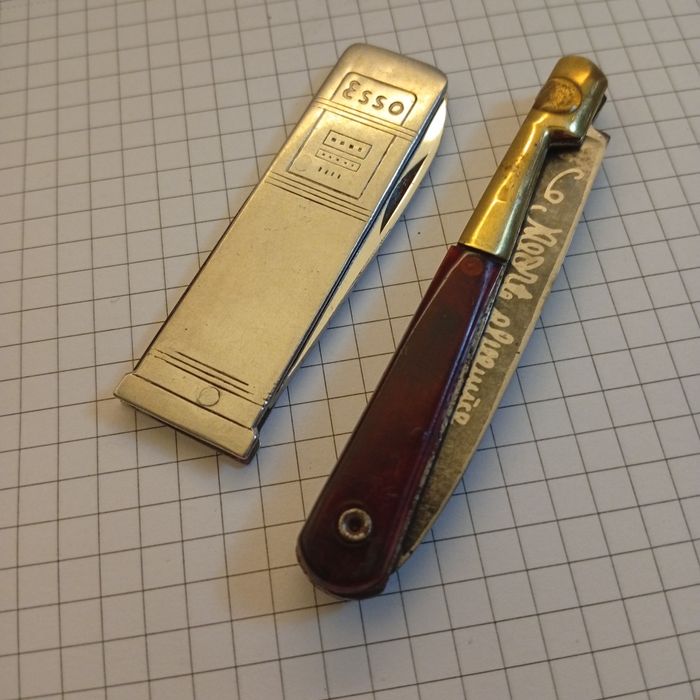 Dois canivetes, usados