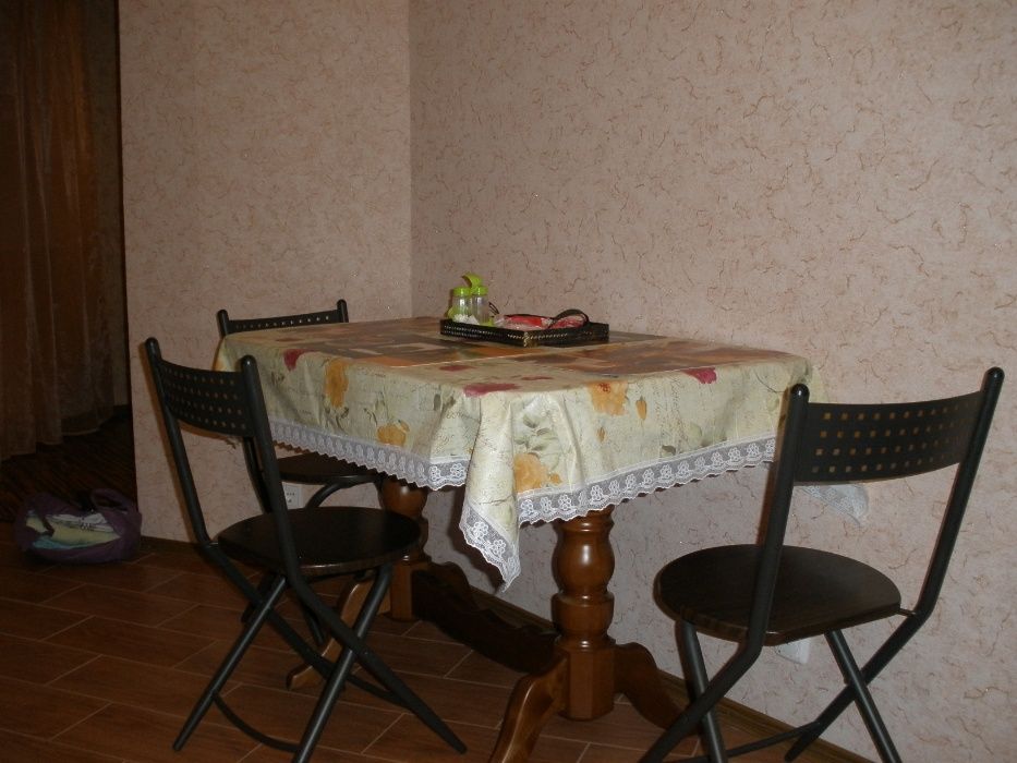 243 Здаю подобово 1-ну кімнатну квартиру біля парка відпочинку Центр