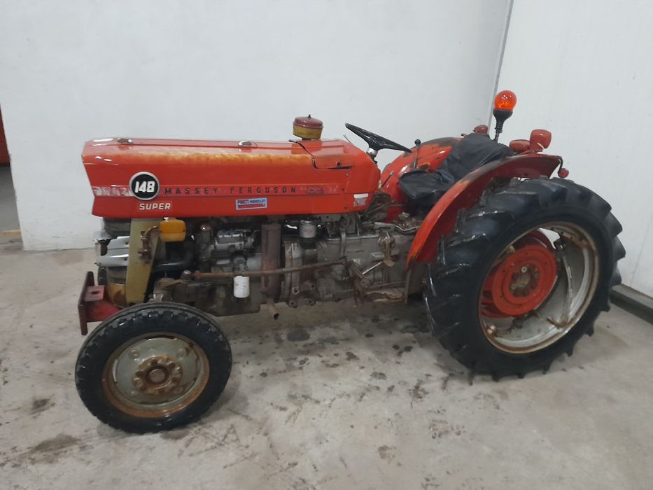 Massey Ferguson 158 , 148