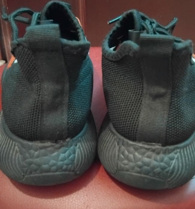 Продам кроссівки-сітка