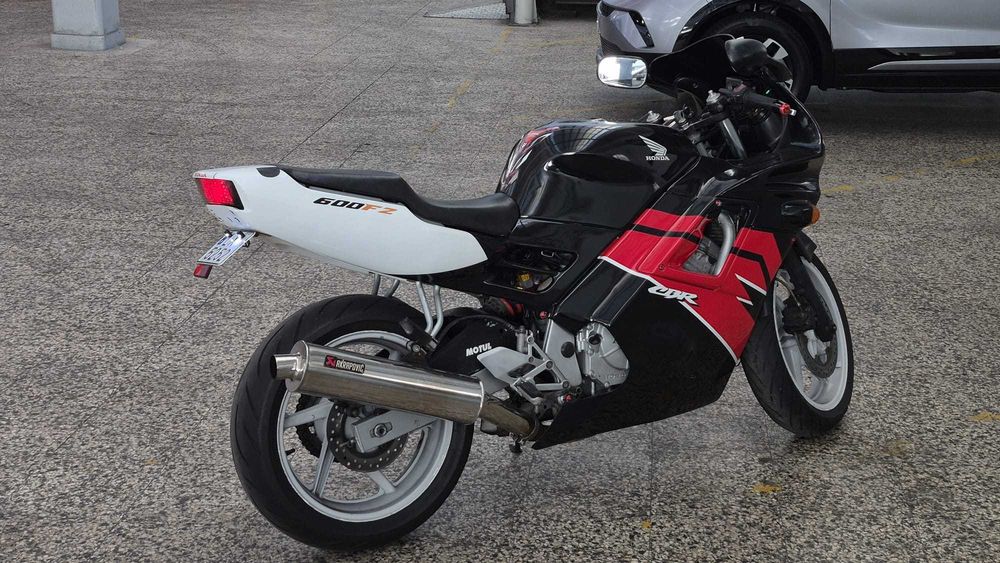 Honda CBR 600 f2