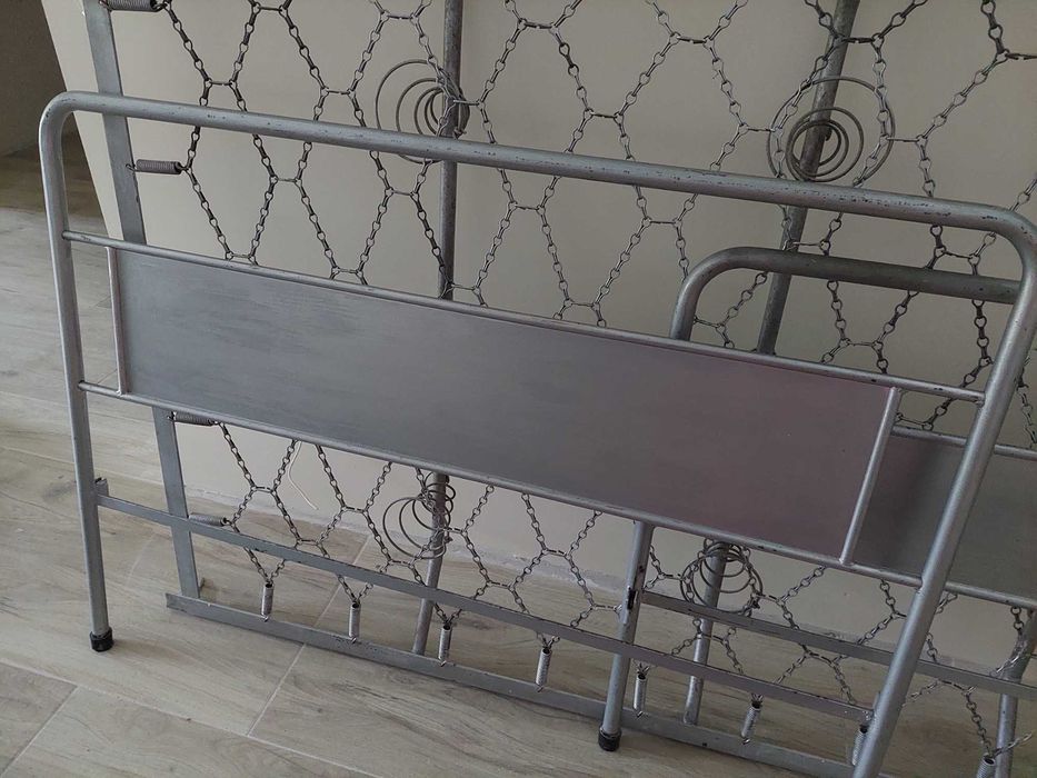 Cama de Ferro Antiga