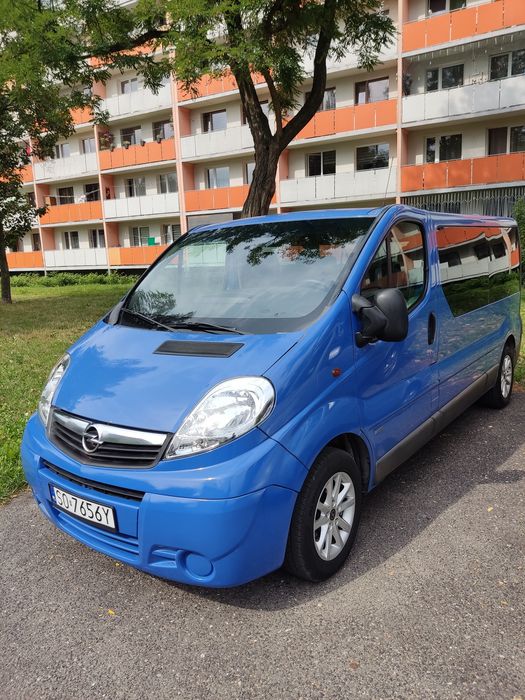 Opel Vivaro 2009r  9 osobowy