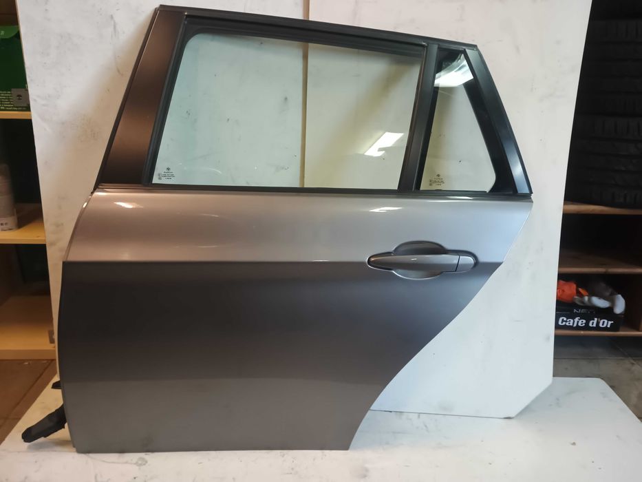Lewe tylne drzwi BMW e91 lift 2010r szare spacegrau  Kompletne Ładne