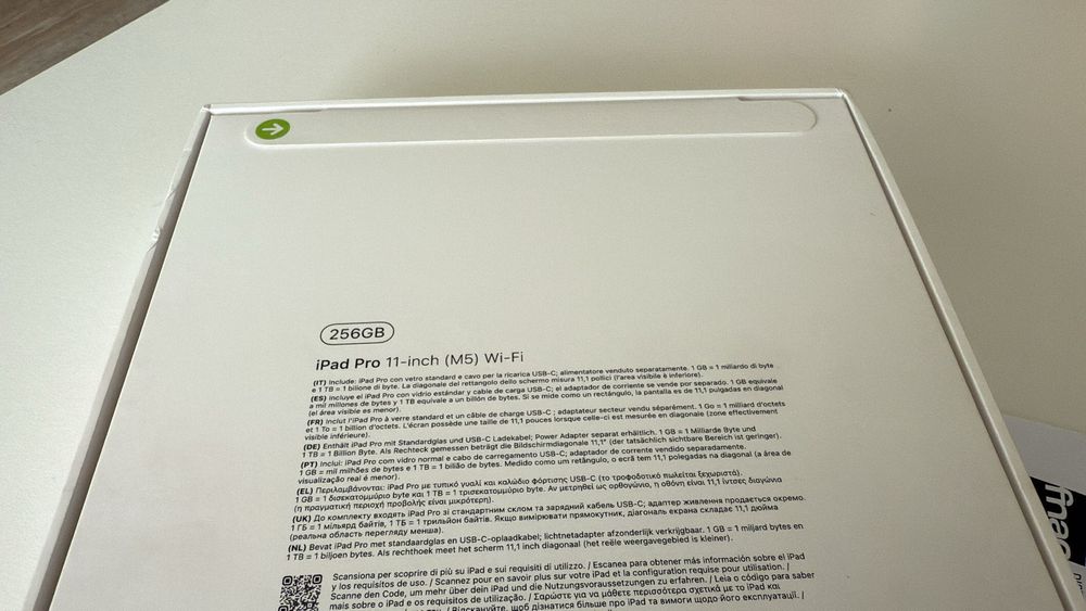 Selling iPad Pro M5 256 GB, Brand New and Sealed, with Invoice and Warranty64739241507713122