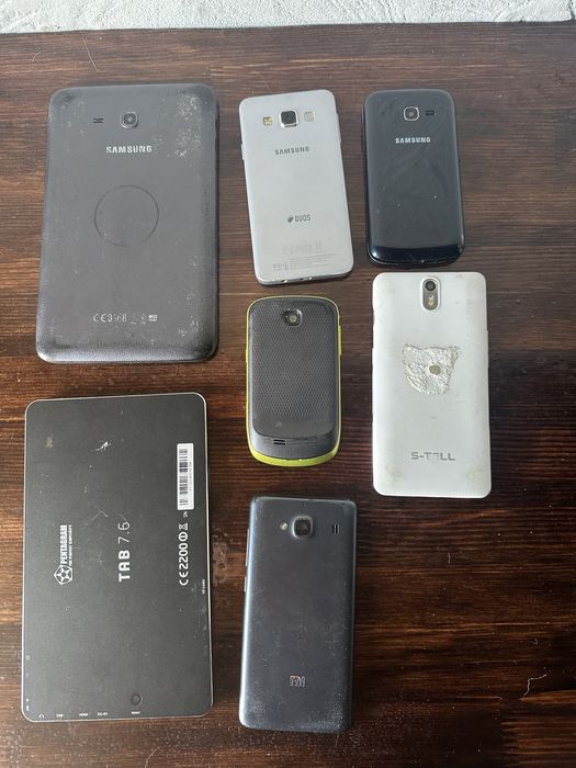 Лот телефон / планшет