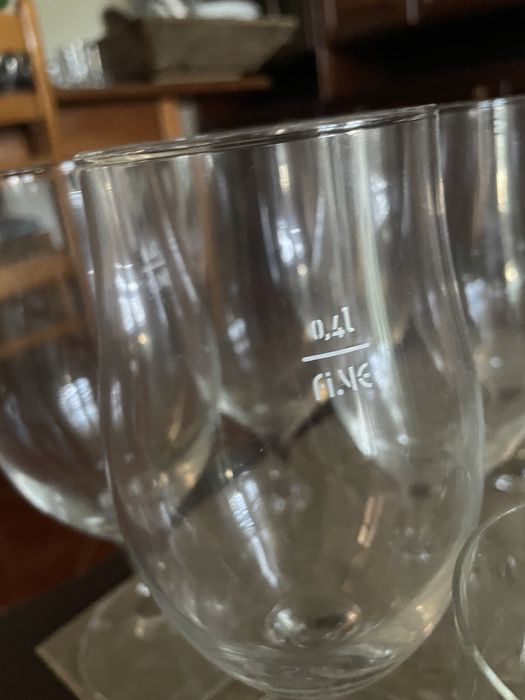 Diversos copos vinho digestivos442831803086295043