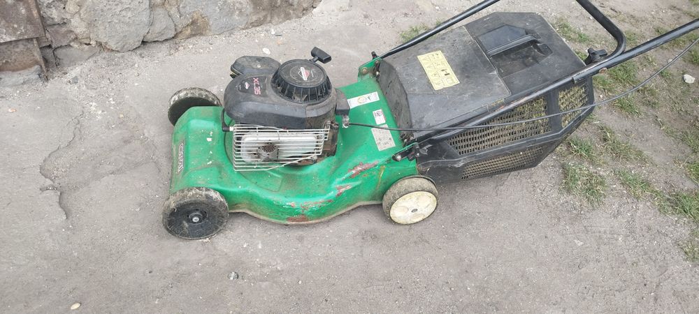 Kosiarka spalinowa B&S silnik czterosuw Briggs Stratton, sprawna !