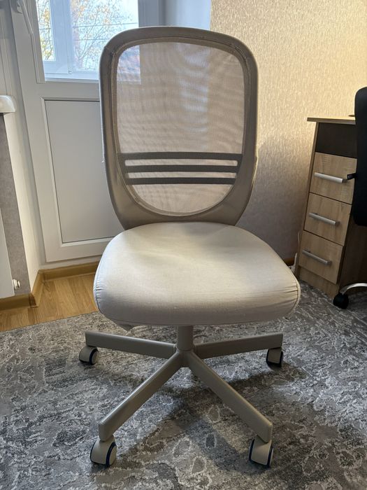 Офісний стілець IKEA