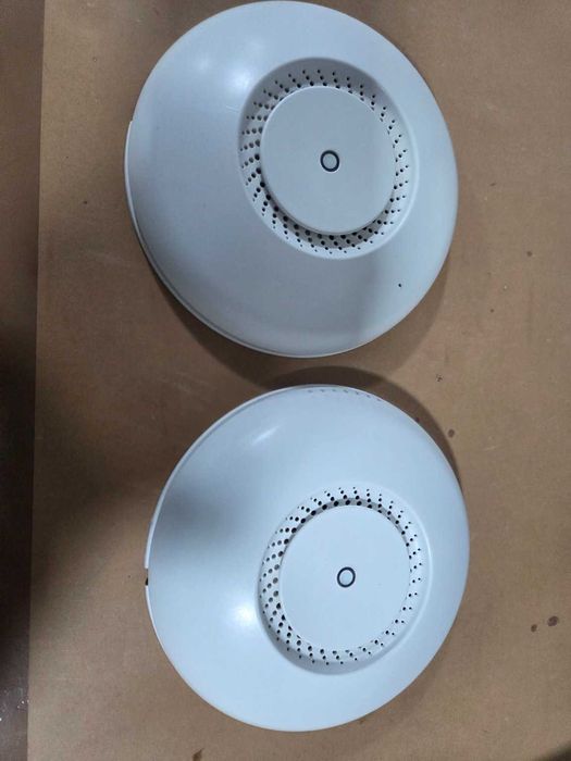 2 Access Points MikroTik cAP ac (RBcAPGi-5acD2nD) em excelente estado