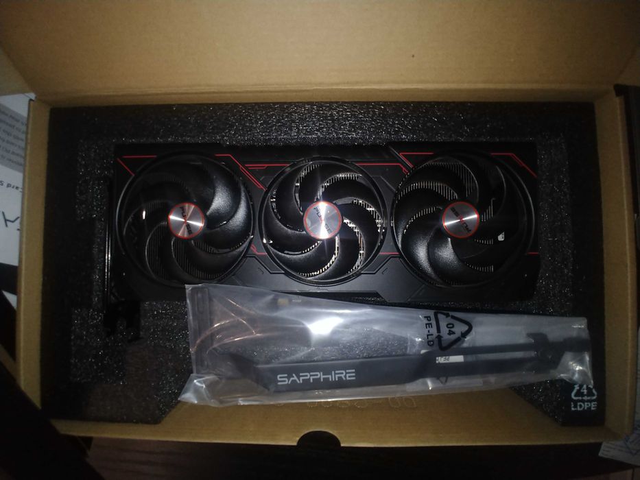 Sapphire Radeon RX 9070 XT 16GB PULSE