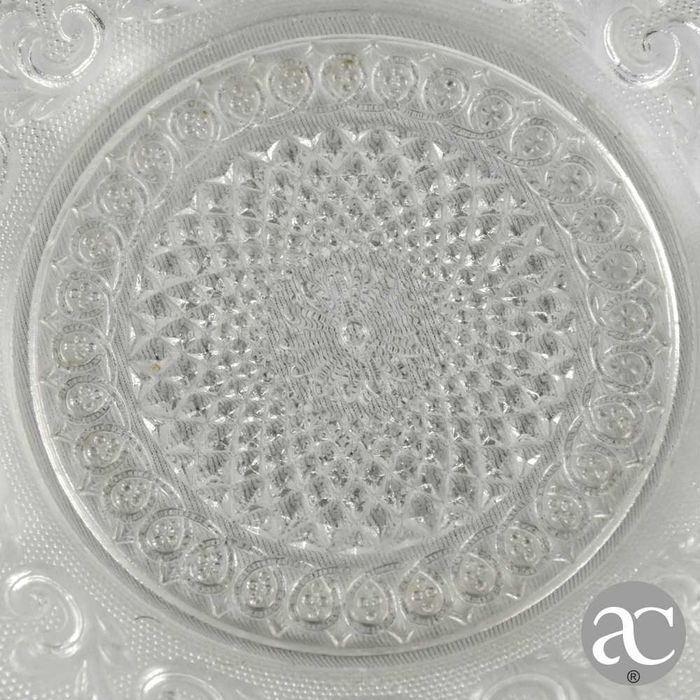 Par de pratos cristal lapidado, possivelmente Vista Alegre, séc. XIX