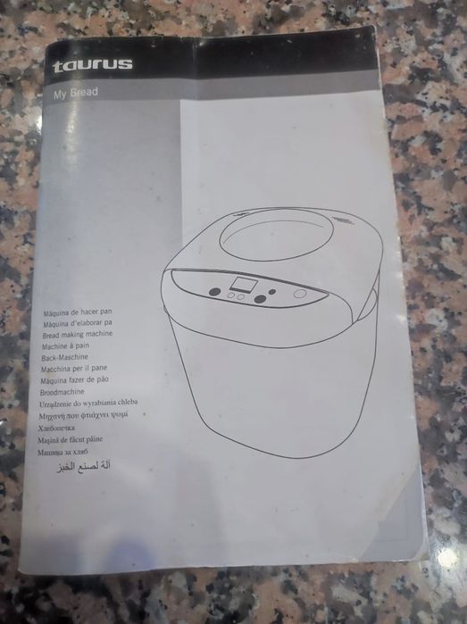 Vendo máquina de fazer pão Taurus