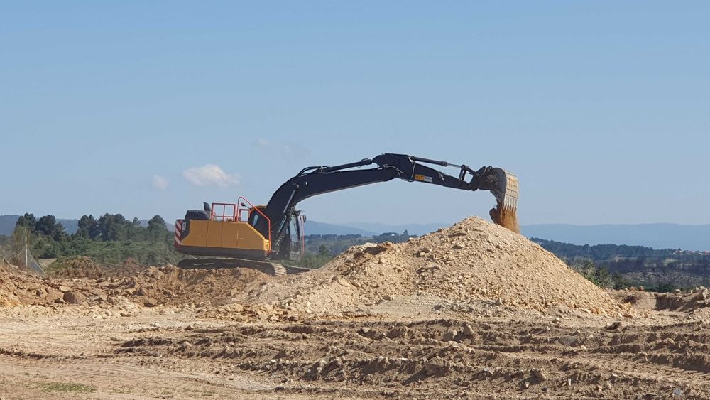 Escavadora Giratória Volvo EC220el