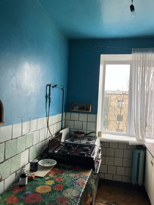 Продаж кімнати в гуртожитку