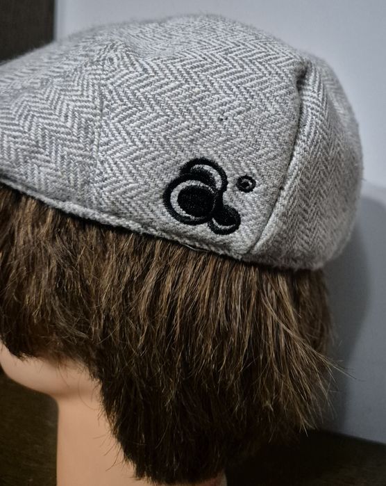 AMBIGUOUS roz. S/M kaszkiet wełniany w super stanie