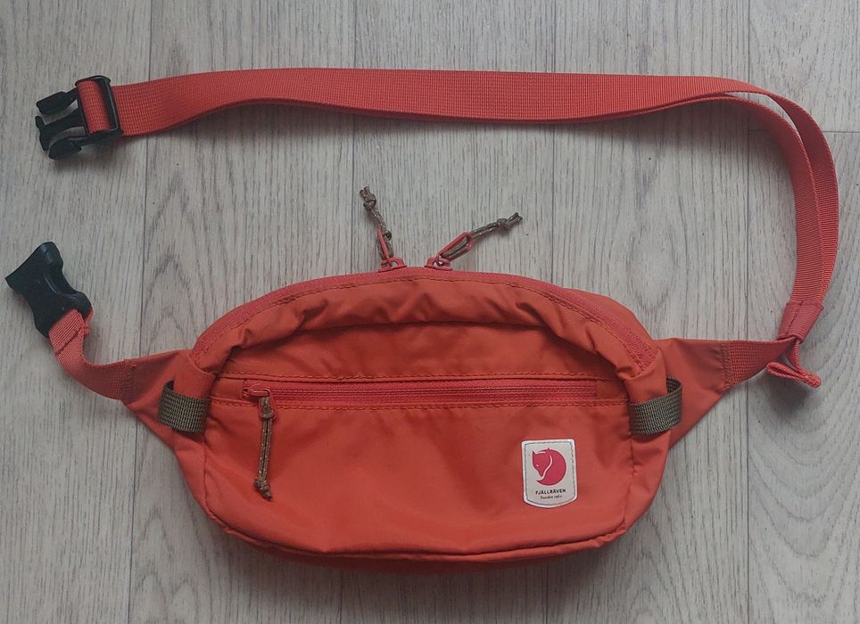 Сумка б/у поясная fjallraven high coast hip pack