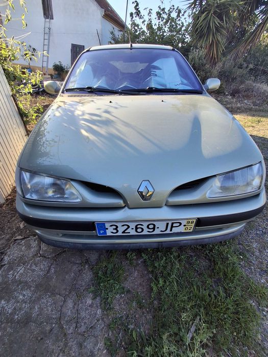 Megane 1.9 td 1998 . Santiago do cacem
