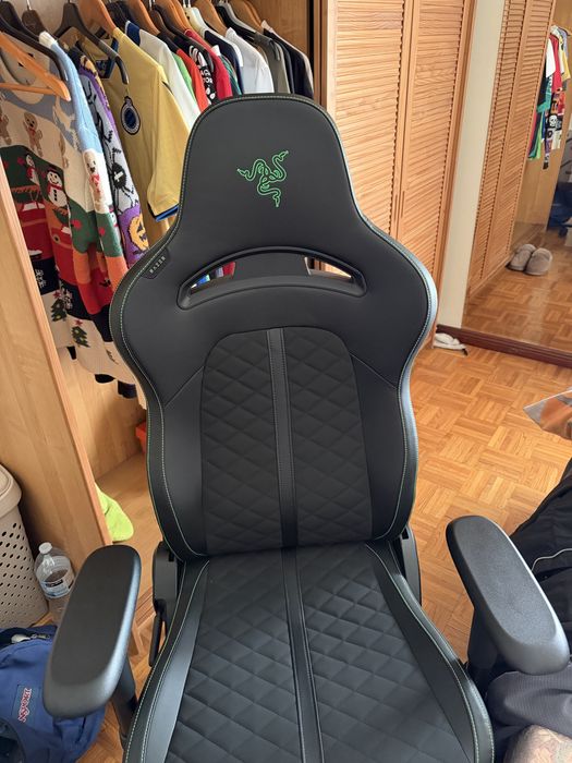 Cadeira gamer razer