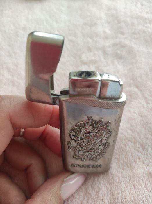 Зажигалка газовая