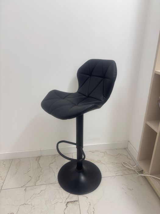 Hoker czarny………………