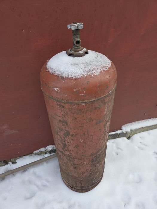 Газовий балон під буржуйку, мангал і т.д.
