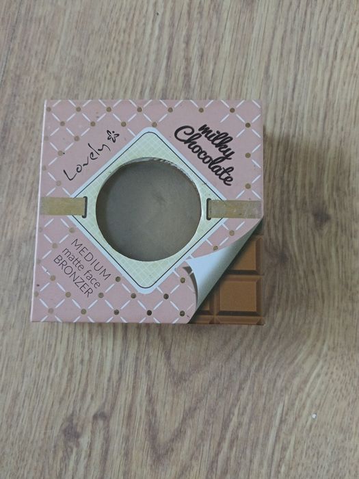 Bronzer lovely MEDIUM BRONZER
