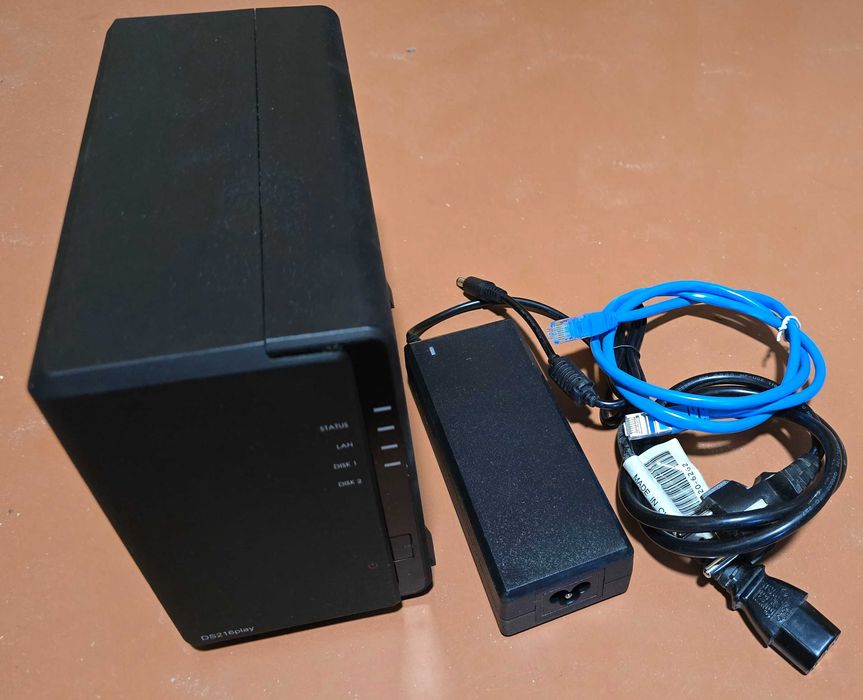 NAS Synology DS216 play мережеве сховище