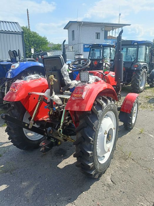 Мінітрактор Сінтай Xingtai XT-244L рівна підлога, бокова КПП4+1 2025
