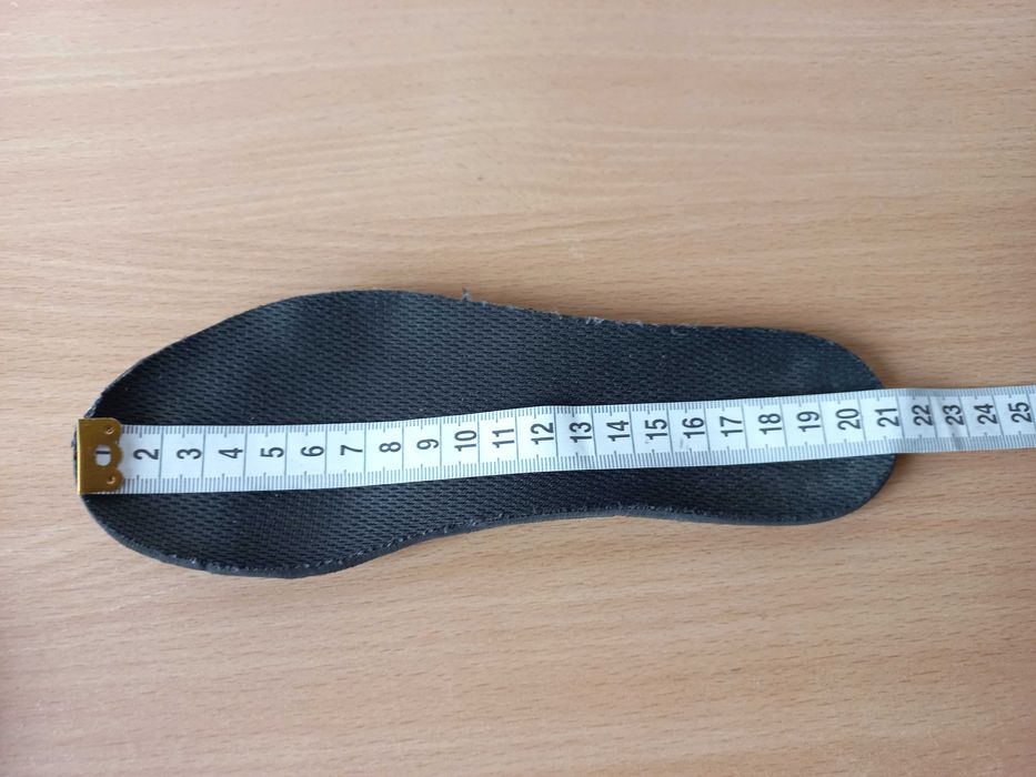 Футзалки бутси кросівки Adidas 33 р. устілка 20,6 р.