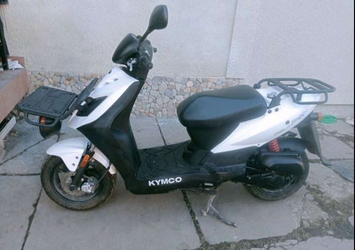 Продам скутер кумко kymсo