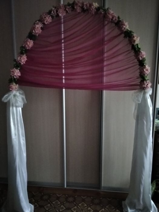 Арка свадебная,праздничная,мишки на свадебную машину молодожёнам.