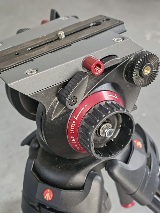 Tripé Video Manfrotto 546B + Cabeça 504HD