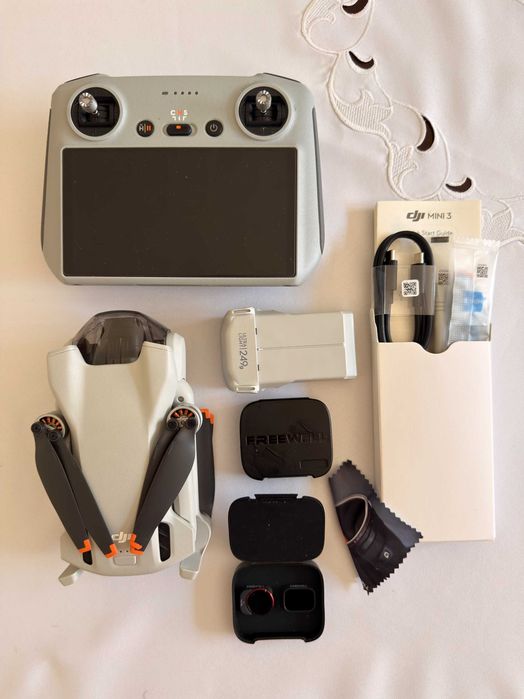 DJI Mini 3 + RC + 2 baterie + filtry + torba
