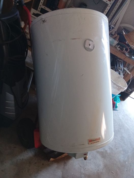 Vendo termo acumulador de 80L em muito bom estado