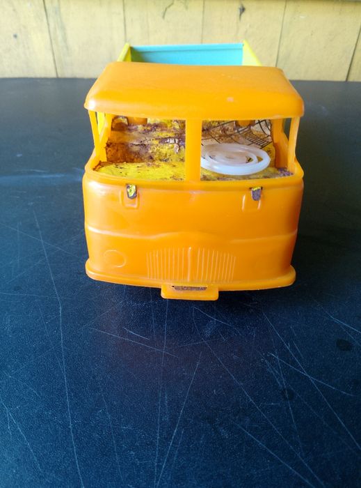 Игрушка грузовик советский