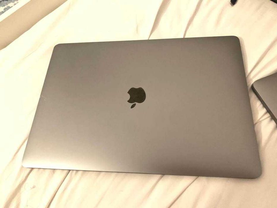 MacBook Pro 15” à venda