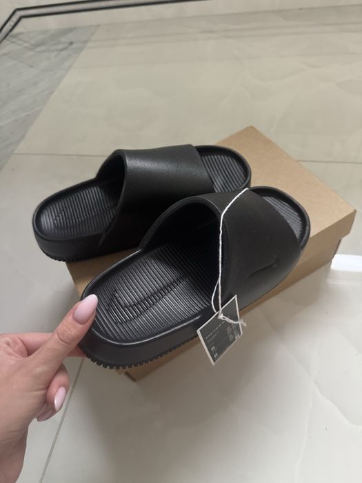 Nike calm slide