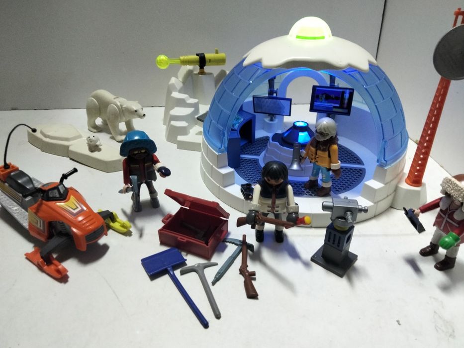Playmobil stacja polarna z załogą