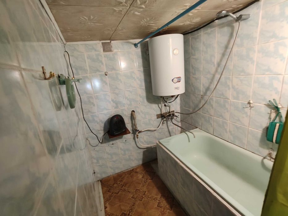 Добротний цегляний будинок з усіма зручностями в с.Плоска