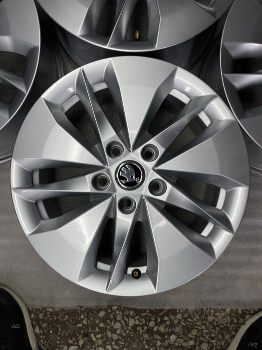 Диски R16 5x112 Et46 7J. Skoda Octavia A5 A7 Superb VW Jetta Golf