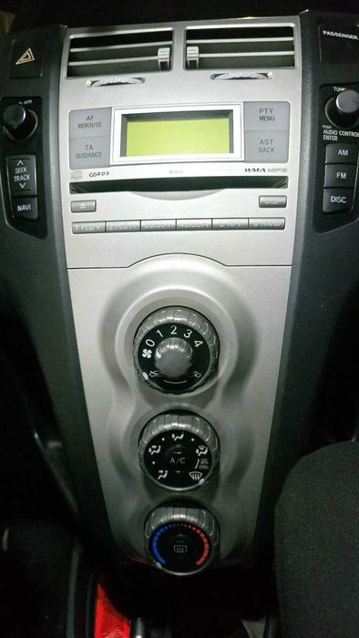 Toyota Yaris 1.4 D-4D 90cv 2007 - económico, IUC baixo